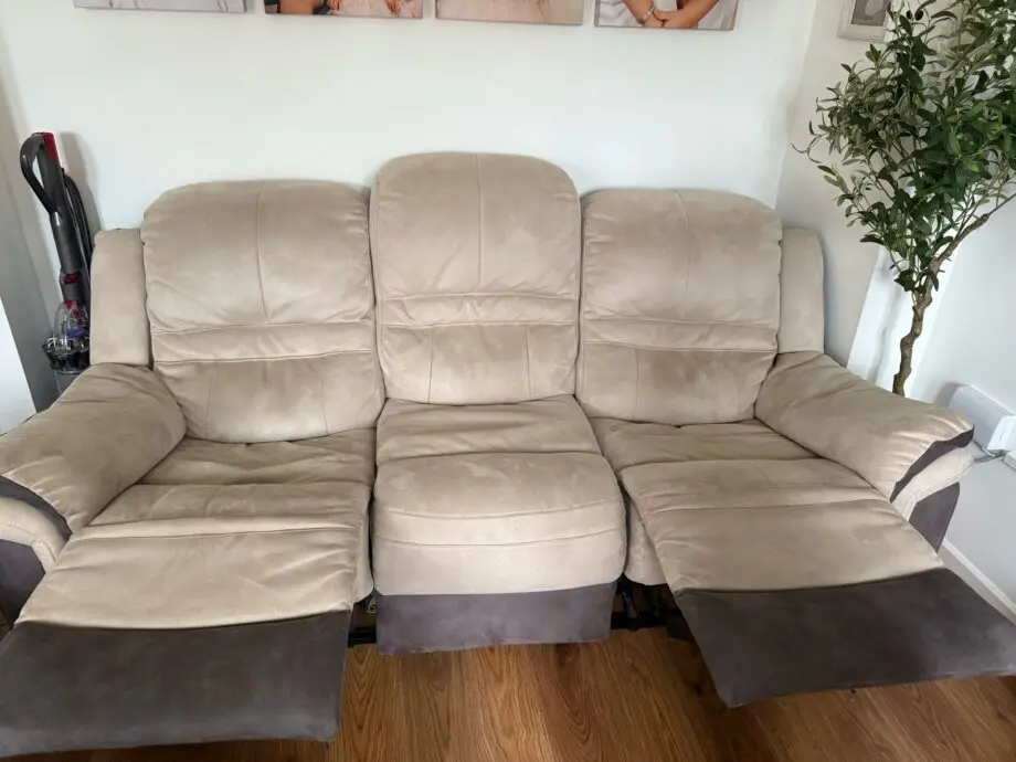 Beige/brown sofa set
