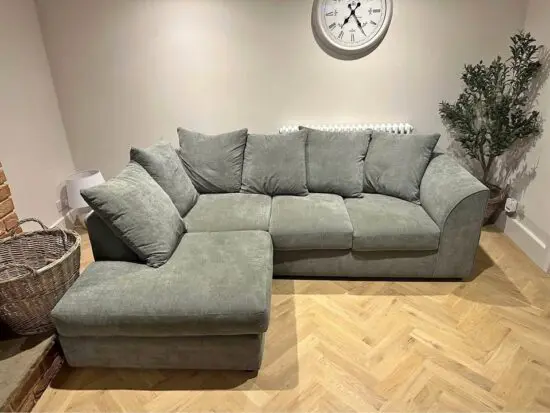 4 seater L shape sofa
