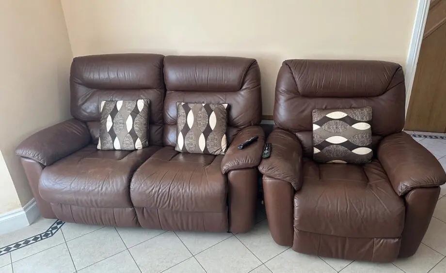 Lazy boy Leather sofas ( 3pcs)