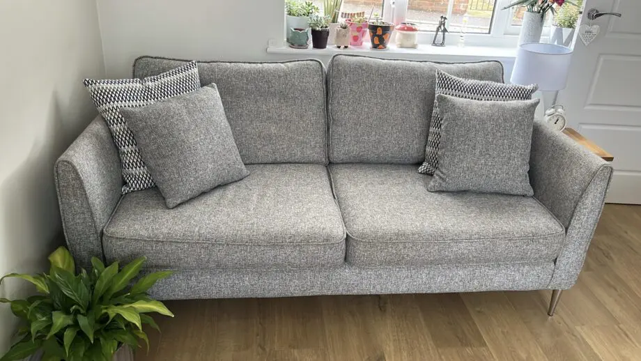 2-3/3-4 Lenley Enzo sofa set