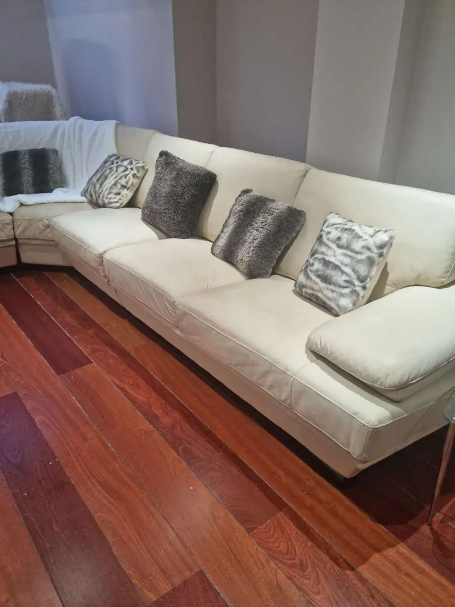 Luxury Italian leather corner suite (RRP $3,995)