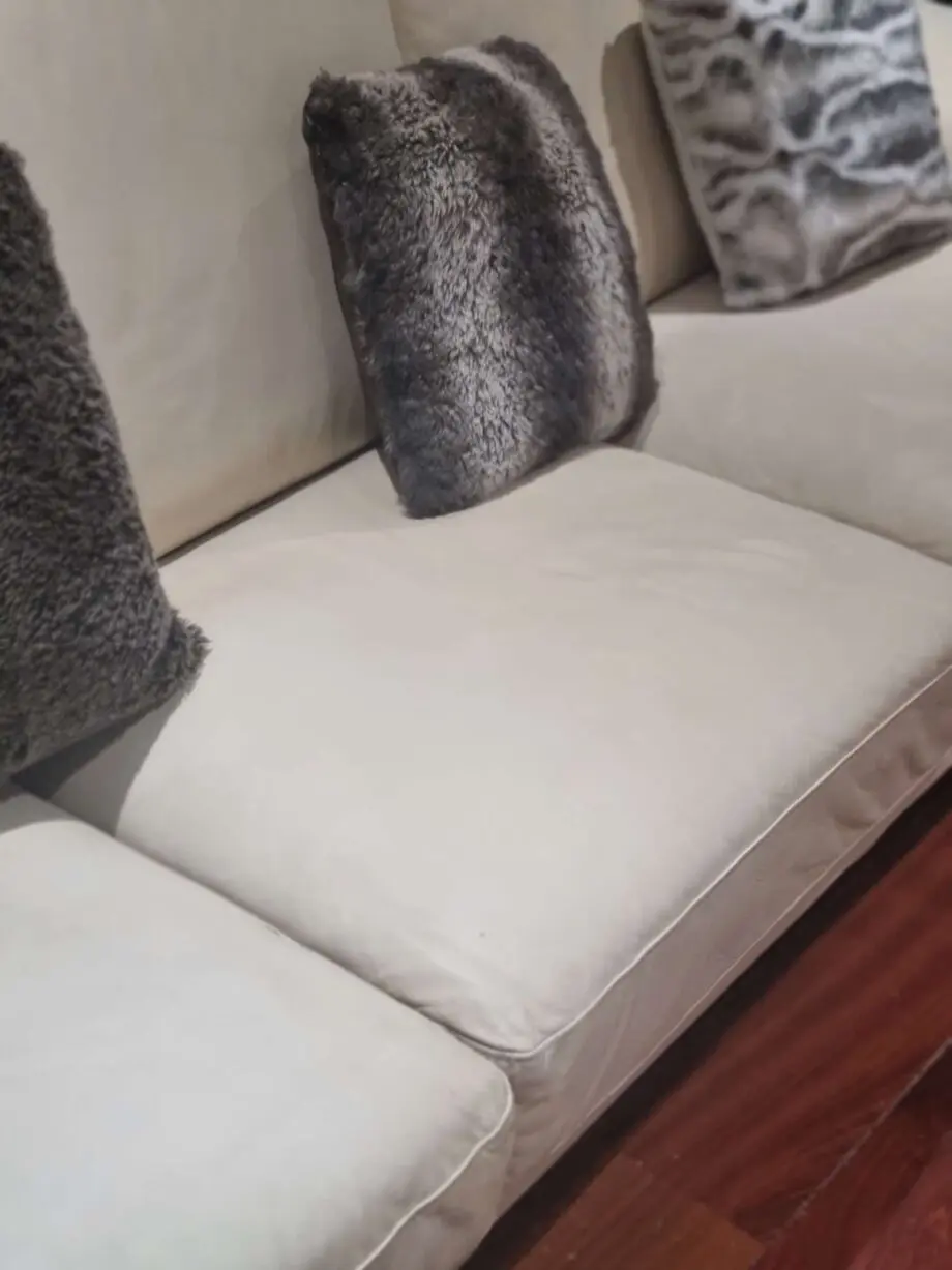 Luxury Italian leather corner suite (RRP $3,995)