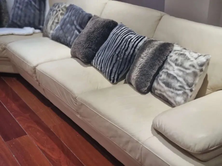 Luxury Italian leather corner suite (RRP $3,995)