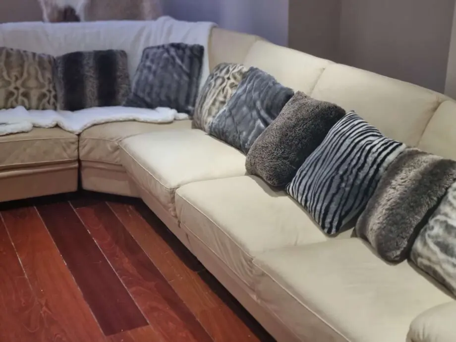 Luxury Italian leather corner suite (RRP $3,995)