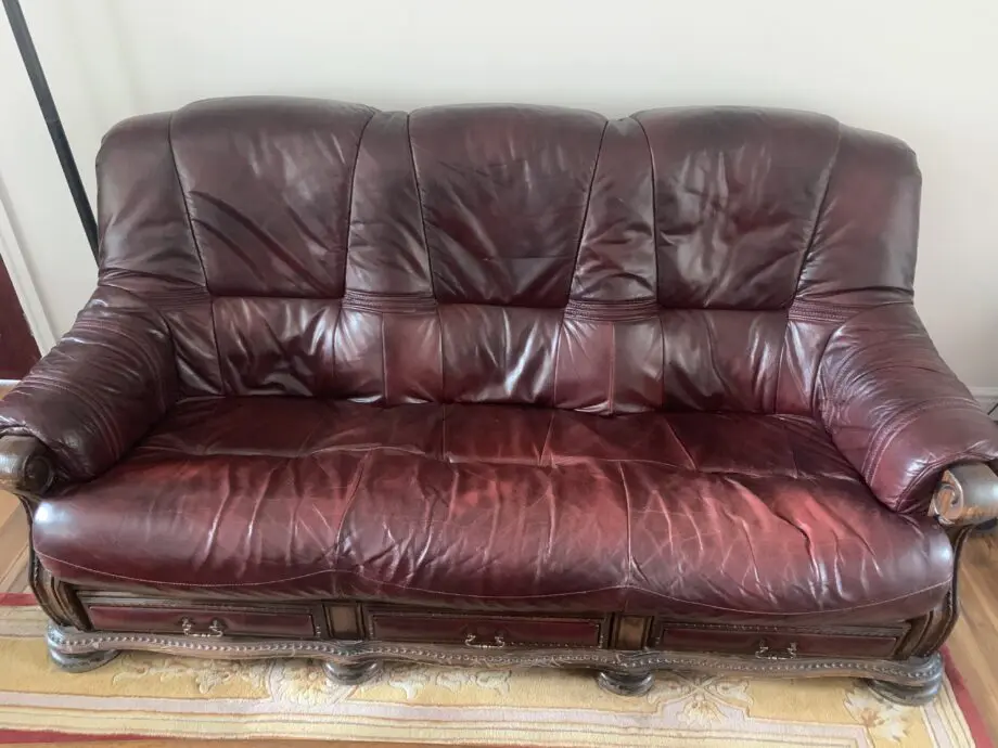 Chesterfields direct genuine leather “Sherwood” sofa. Three seater.