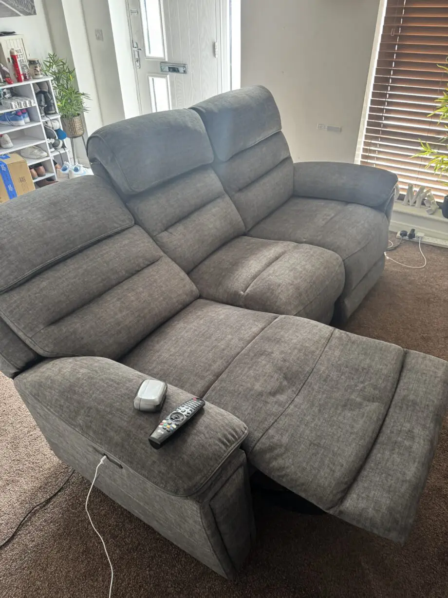 Dfs Lawson 3 seat power recliner and table
