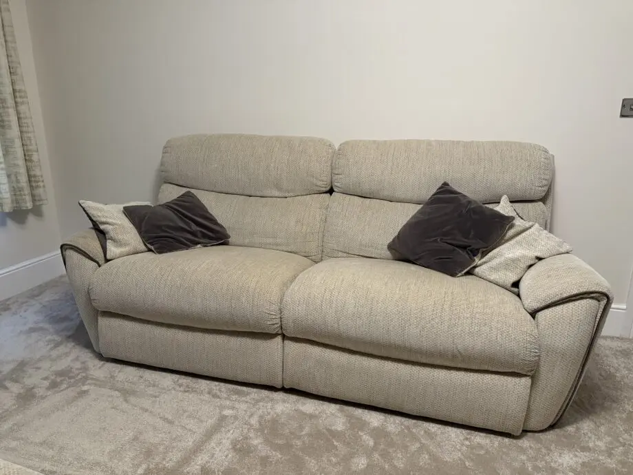 LAY-Z-BOY PITTSBURGH 3 SEATER POWER RECLINER SOFA BEIGE