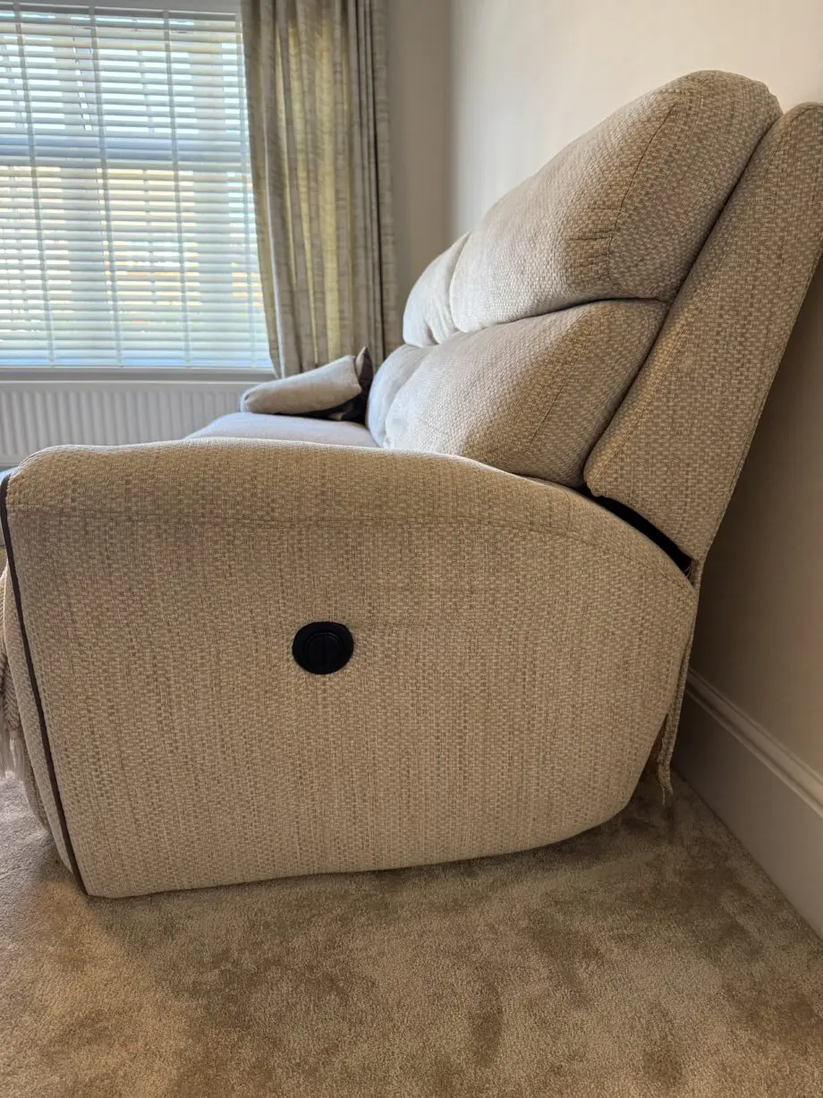 LAY-Z-BOY PITTSBURGH 3 SEATER POWER RECLINER SOFA BEIGE