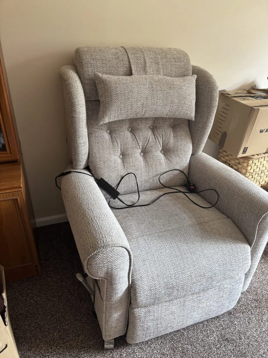 Willowbrook Grey Riser Recliner Chair