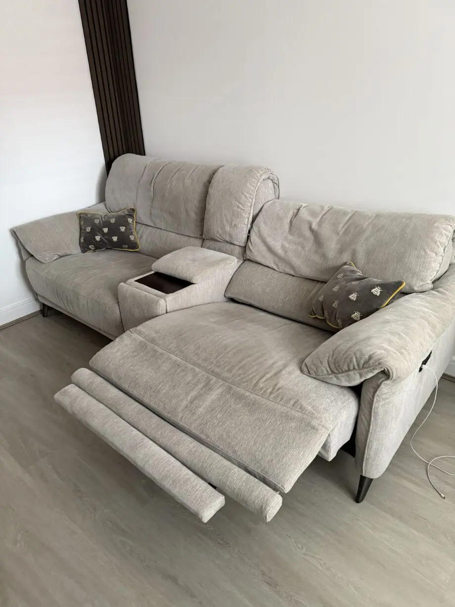 Dfs recliner