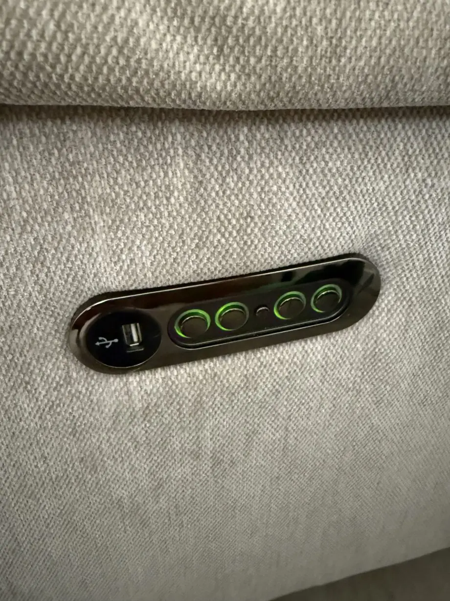 Dfs recliner