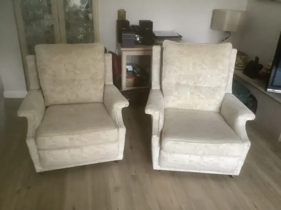 Lounge suite