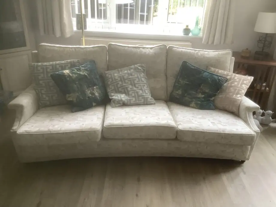 Lounge suite