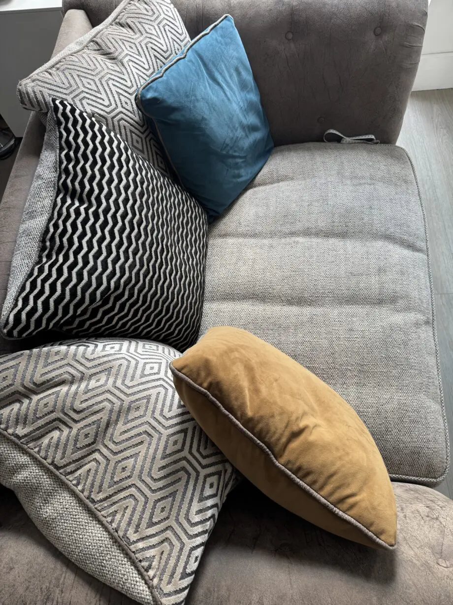 Sofology Cushion back Loveseat