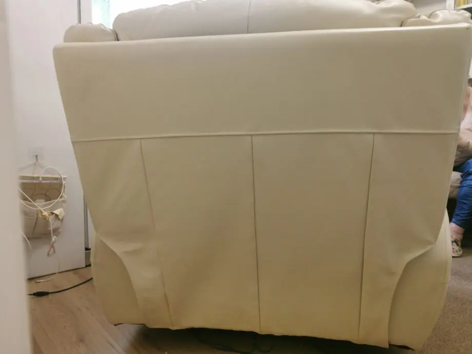 Leather electric reclinable armchair
