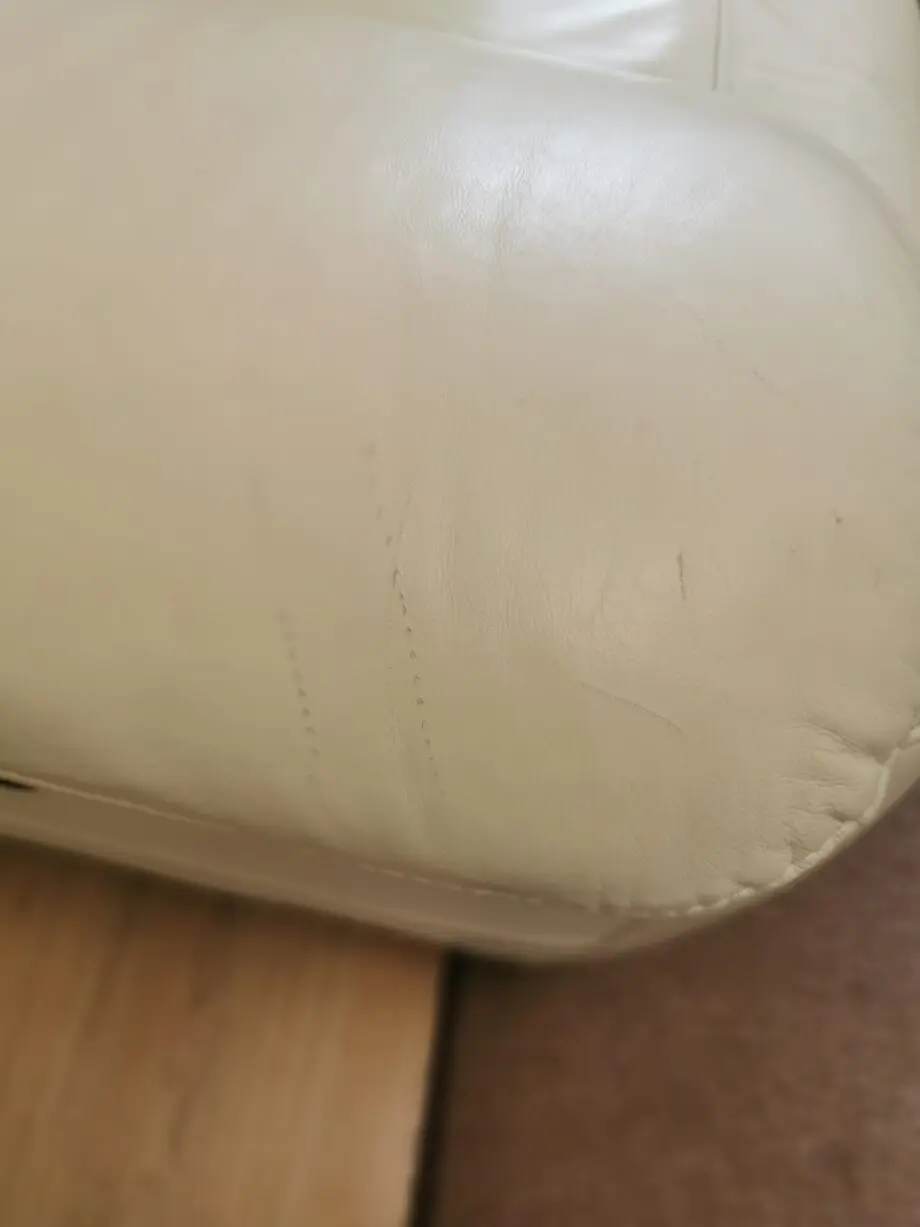 Leather electric reclinable armchair