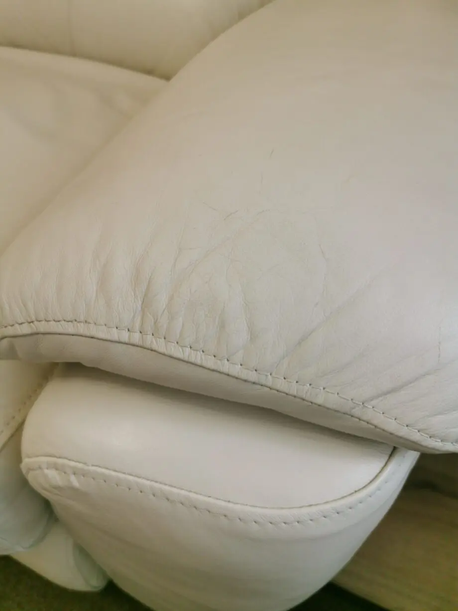 Leather electric reclinable armchair