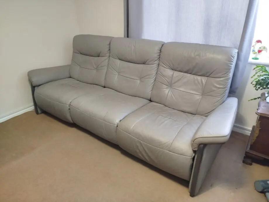 Stressless Merry Wood 3 seater electric reclining sofa