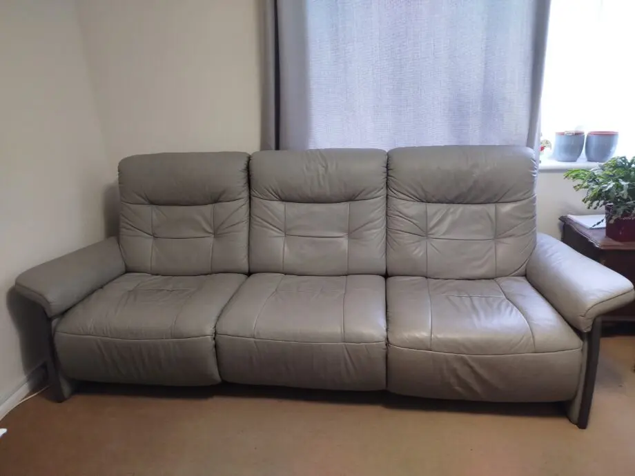 Stressless Merry Wood 3 seater electric reclining sofa