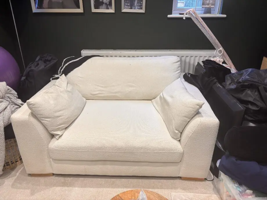 DFS Calix Cuddle Chair