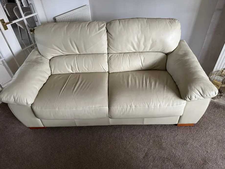 Harvey’s 100% cream leather sofa set 3+2
