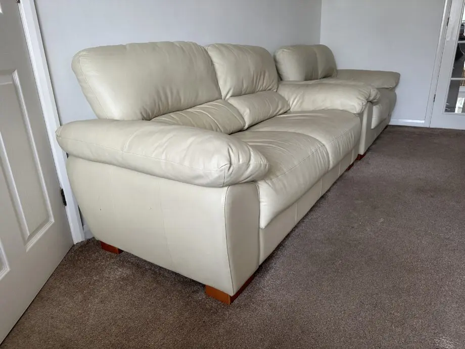 Harvey’s 100% leather cream sofa set 3+2