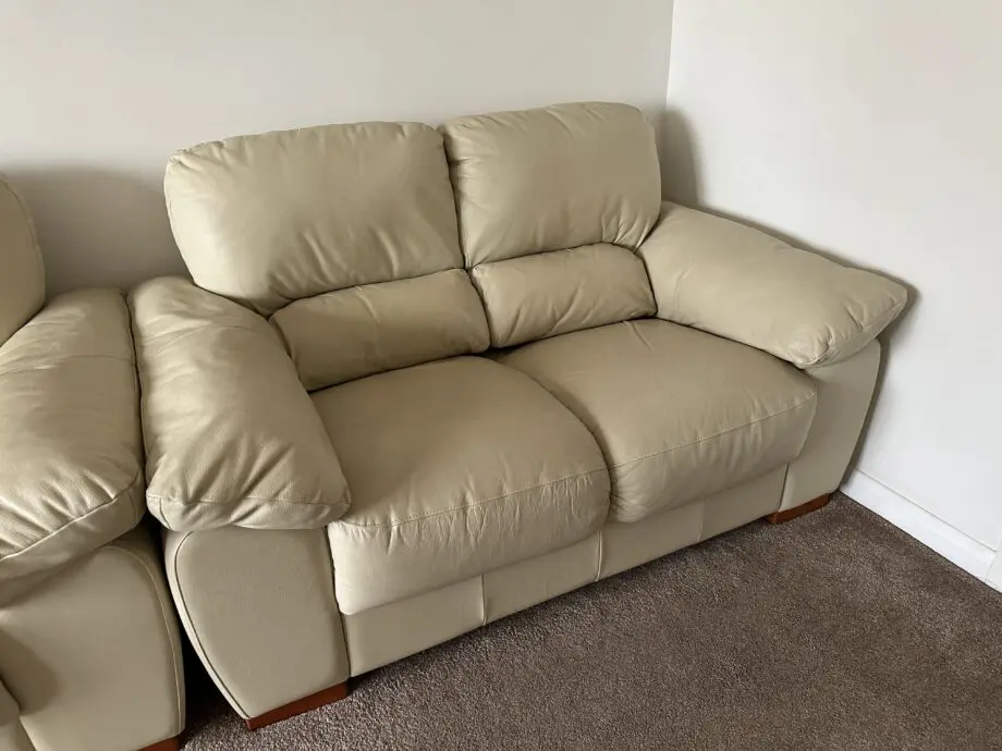 Harvey’s 100% leather cream sofa set 3+2