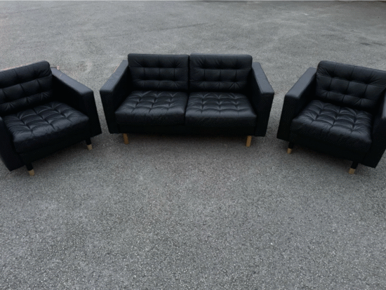 2 setter and 2 chairs