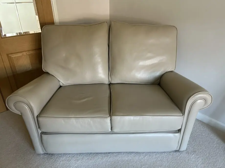 3 piece top quality cream leather suite.