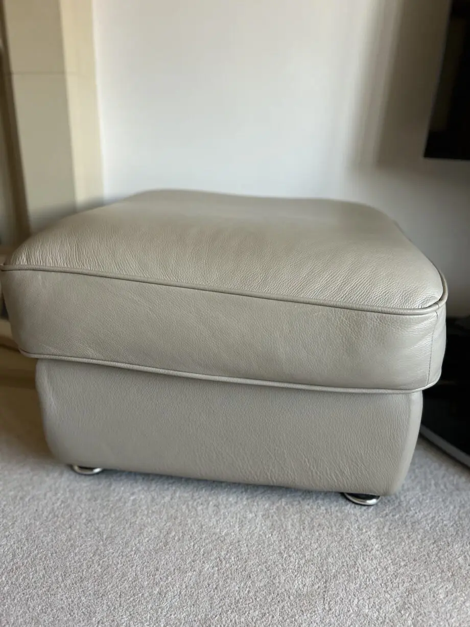 3 piece top quality cream leather suite.