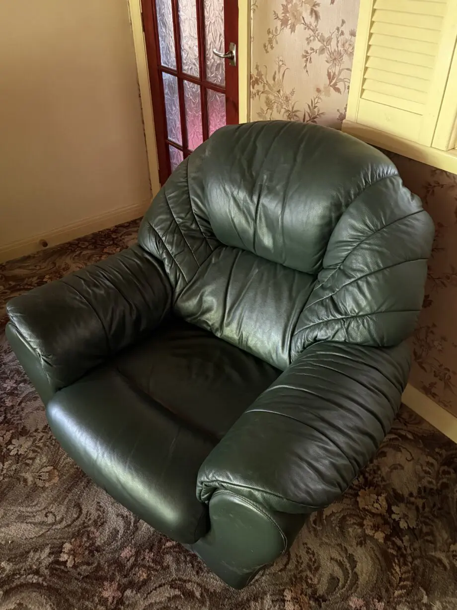 Unknown bottle green 3 leather armchairs