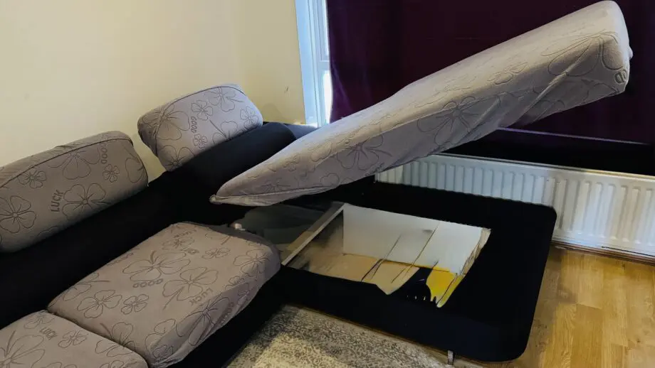 Sofa Bargain-Black corner sofa extendable made in Poland.