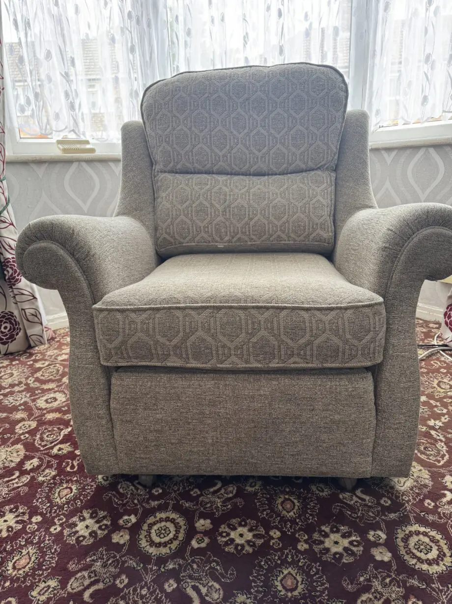 Vale Bridgecraft oatmeal/beige suite