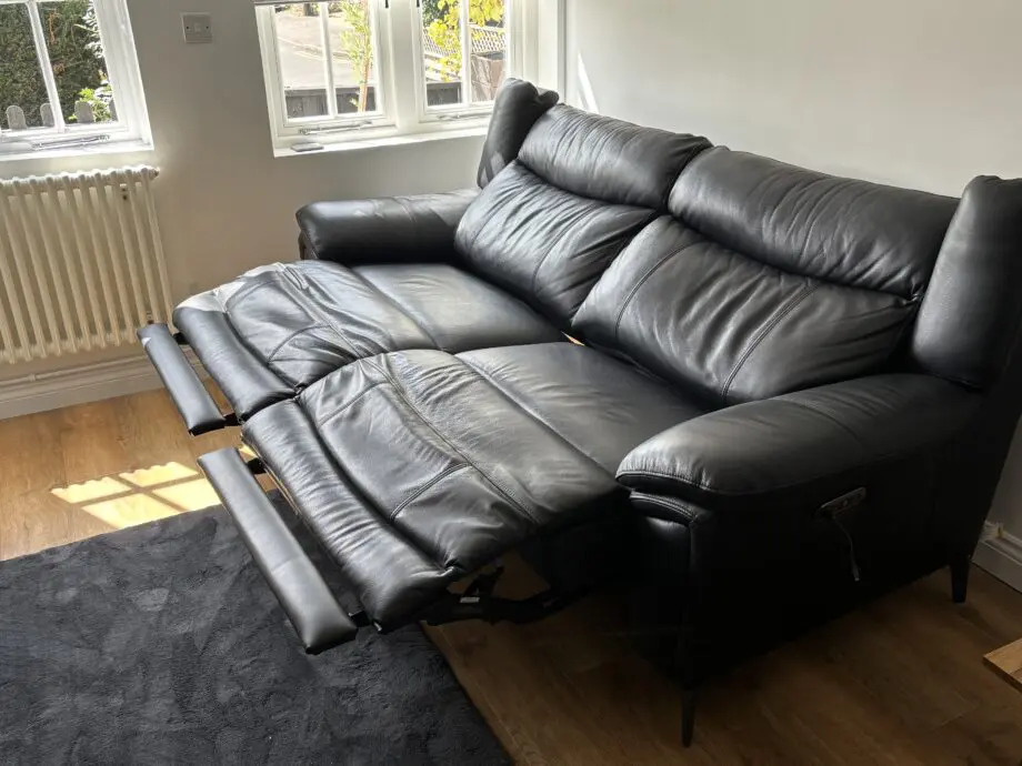 DFS Wren black leather 3 seater power recliner + USB charger