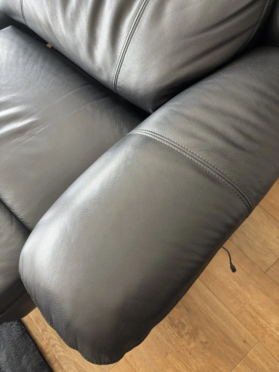 DFS Wren black leather 3 seater power recliner + USB charger