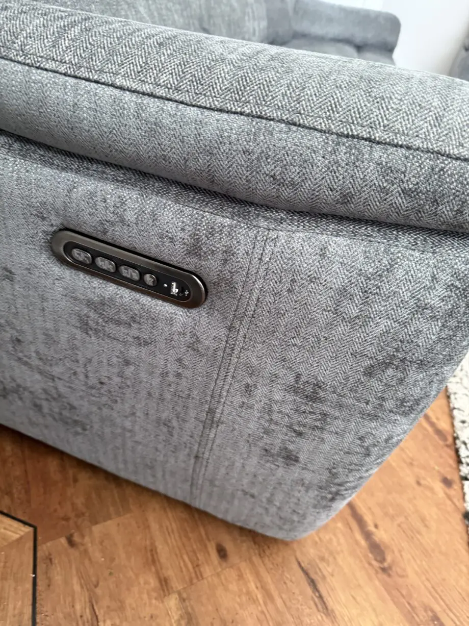 SCS Recliners