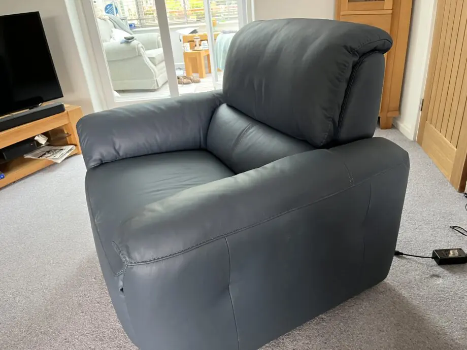 Natuzzi Editions Blue Electric Recliner