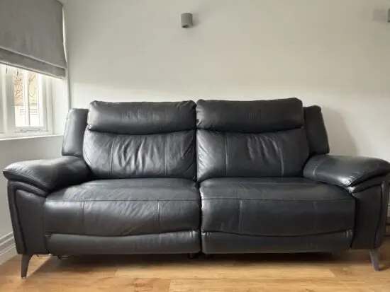 DFS Wren black leather 3 seater power recliner + USB charger
