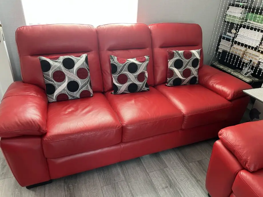 Harvey’s Red sofa 3+3+2, 2seater in recliner,