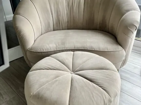 Cuddle Sofa / Love Seat