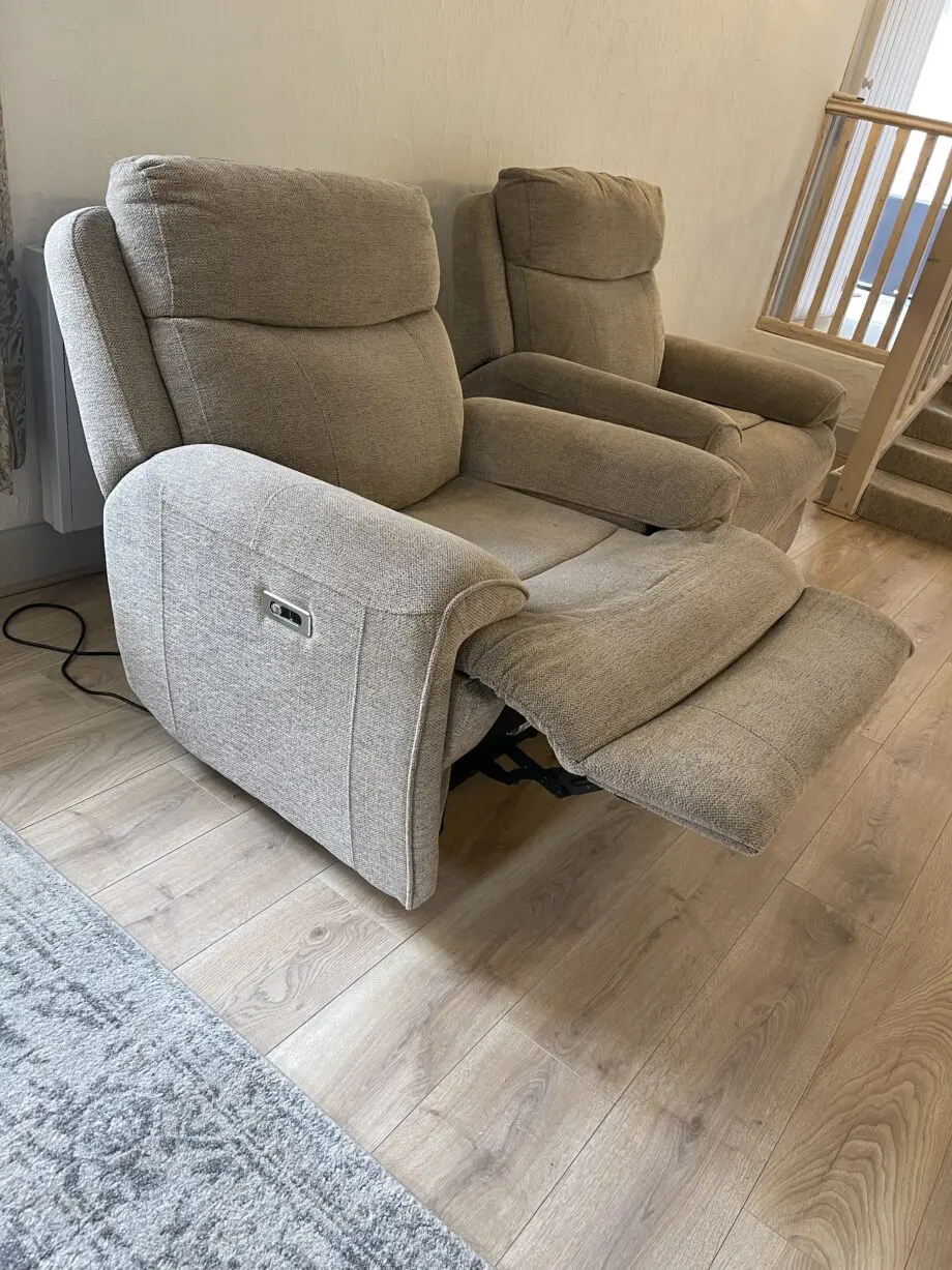Pair of Electric Recliner Chairs