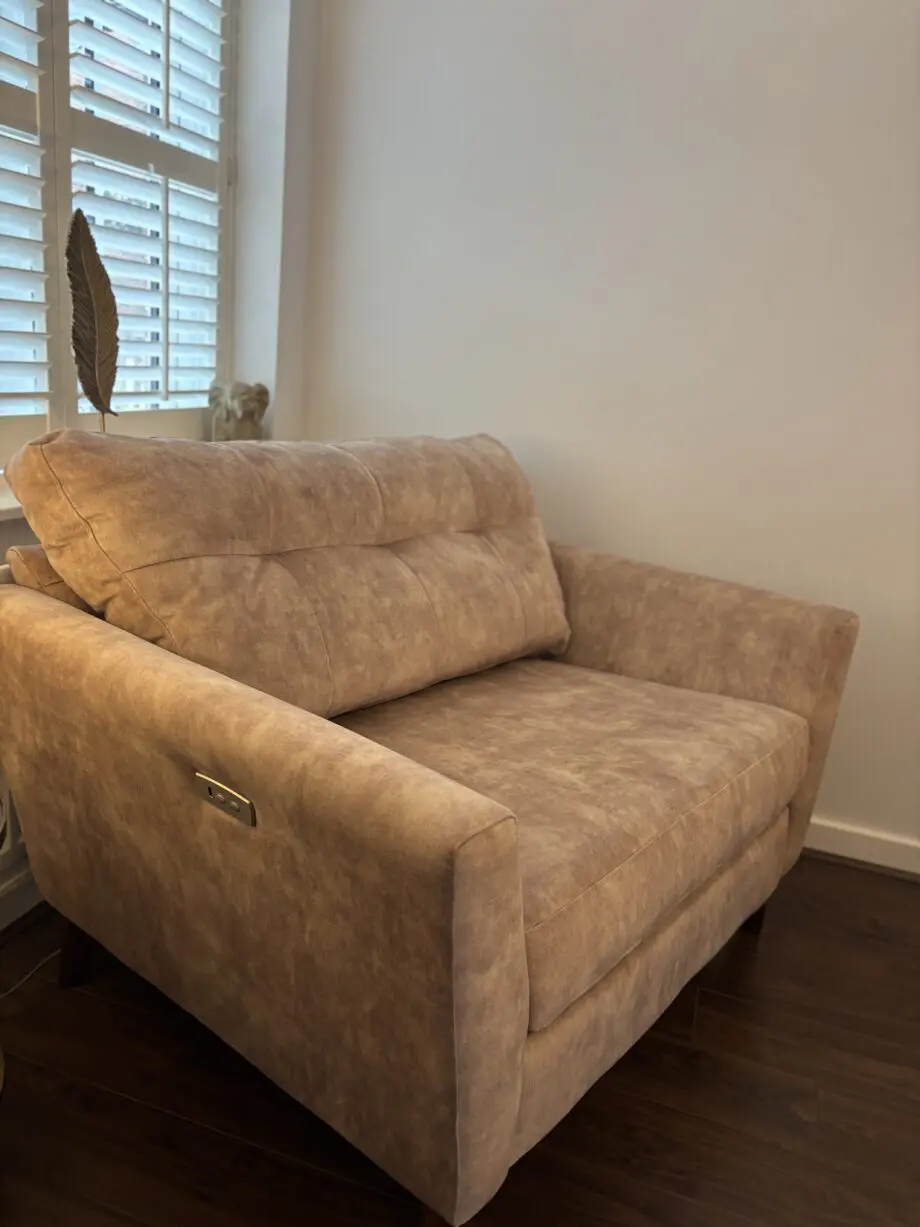 DFS - French connection - Tan/Biege recliner sofa set