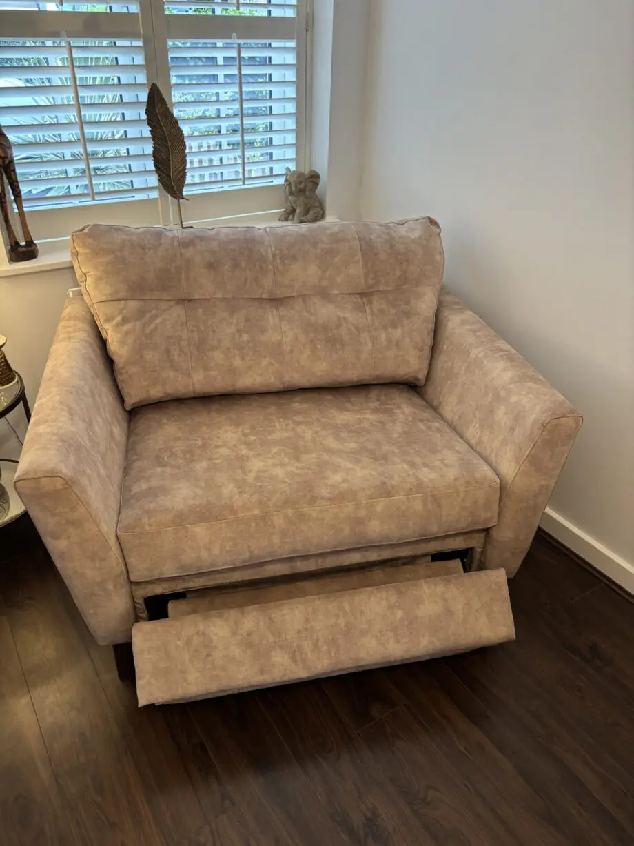 DFS - French connection - Tan/Biege recliner sofa set