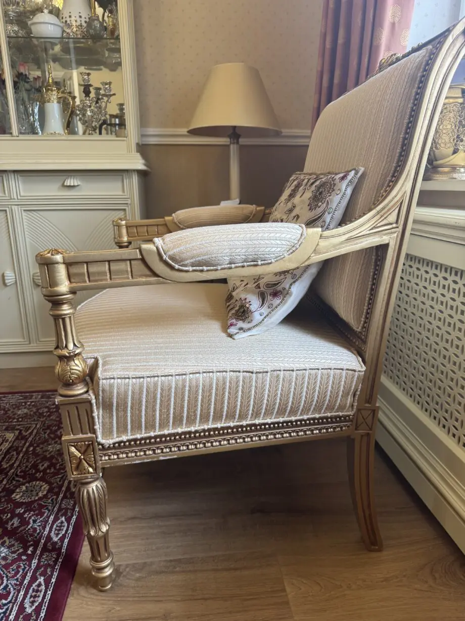 Set of 2 Elegant Gold Armchairs – Bought in Dubai