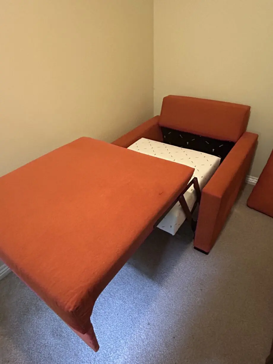 Cocoon Alice Chairbed