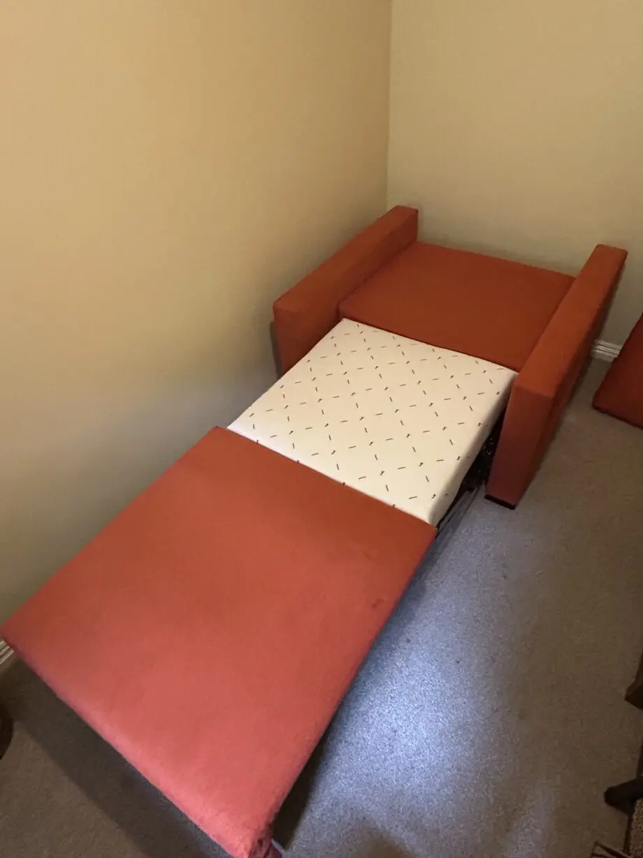 Cocoon Alice Chairbed