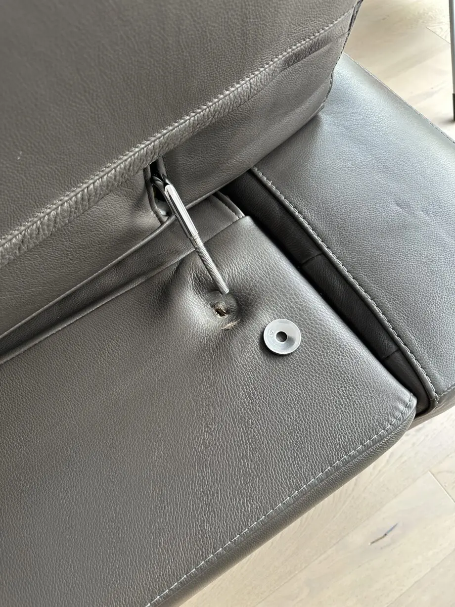 100% Genuine Leather Sofa 2.5 seater (read descriptions)