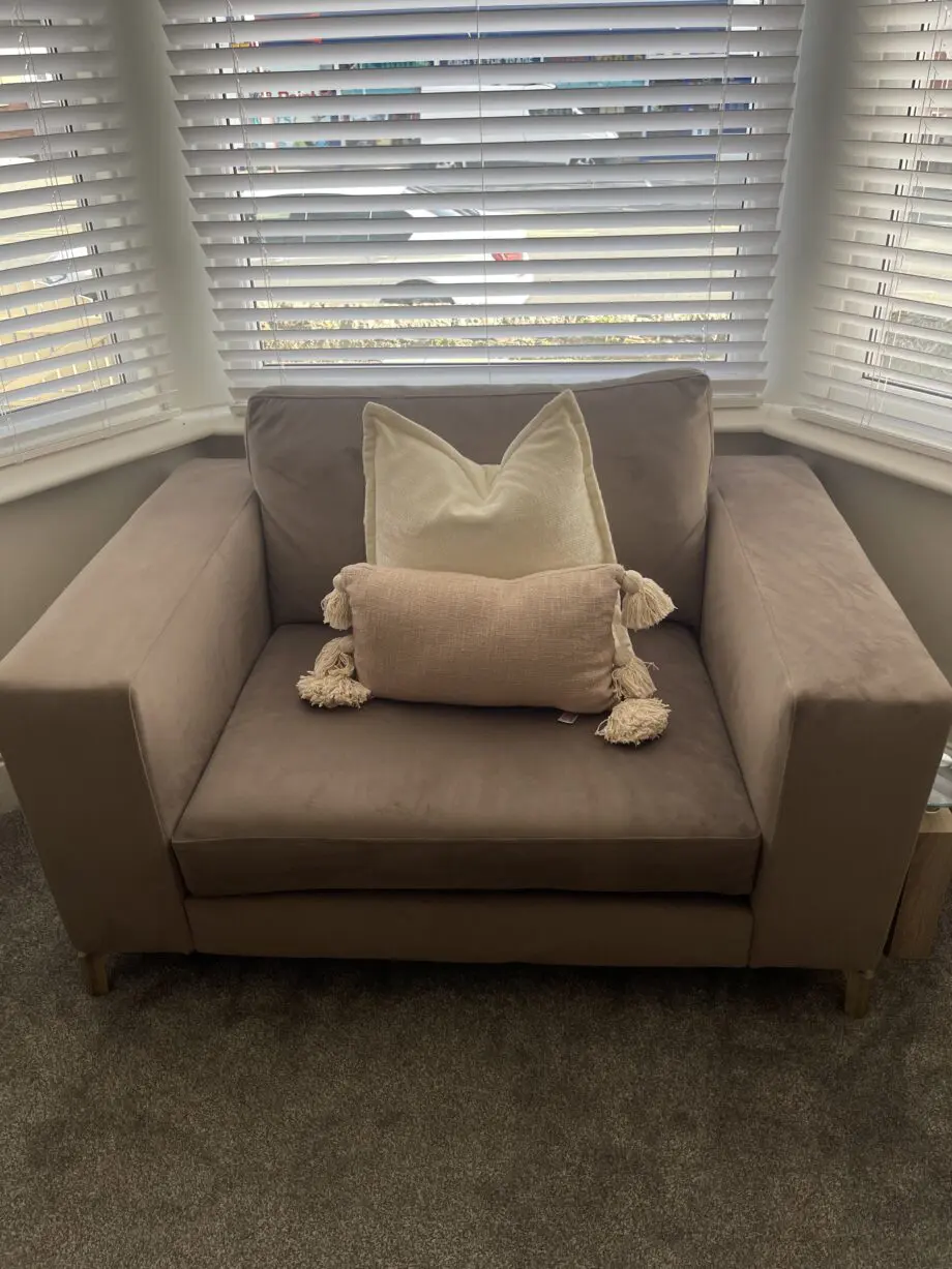 Dfs corner sofa set brand new condition