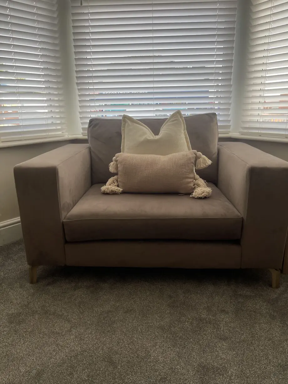 Dfs corner sofa set brand new condition