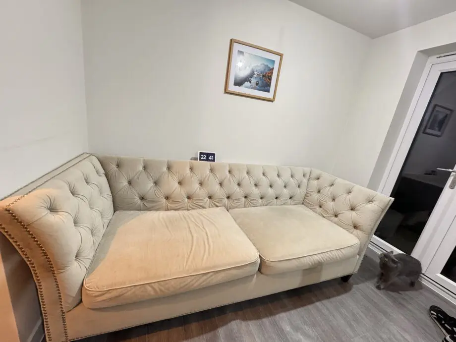 Chesterfield modern Sofa beige